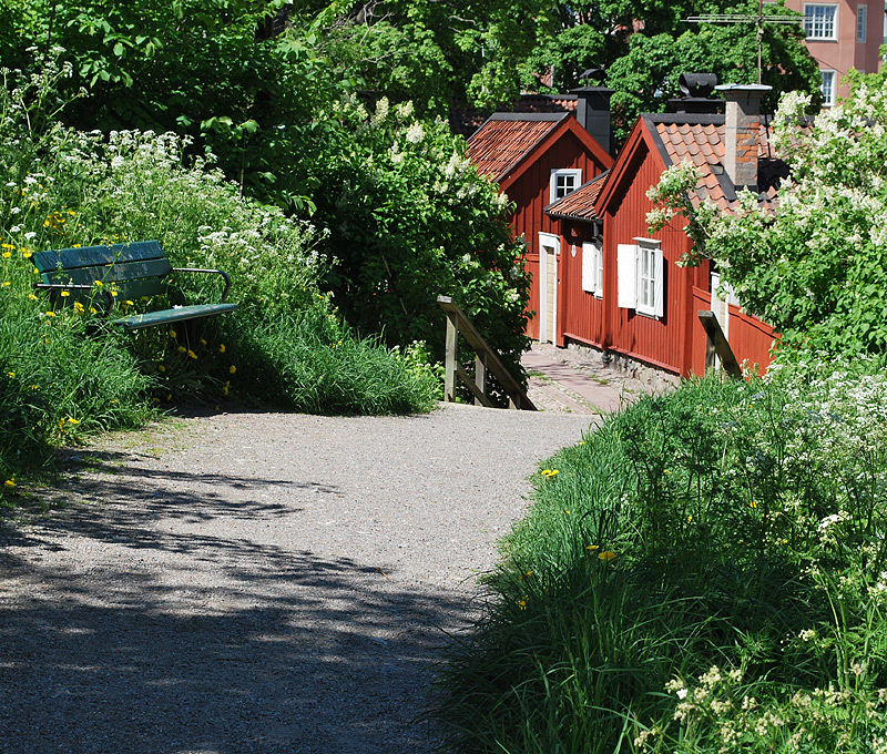 Scooter to Langholmen in Stockholm Beautiful garden at Langholmen in Stockholm
